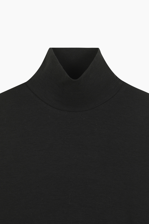 https://img.benettonmall.com/PARTS/KB/25F/BATSG8561BK_MB_D2.jpg