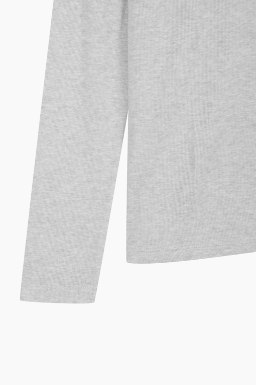 https://img.benettonmall.com/PARTS/KB/25F/BATSG8561MG_MB_D3.jpg