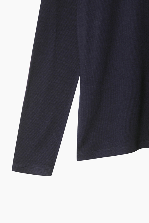 https://img.benettonmall.com/PARTS/KB/25F/BATSG8561NY_MB_D3.jpg