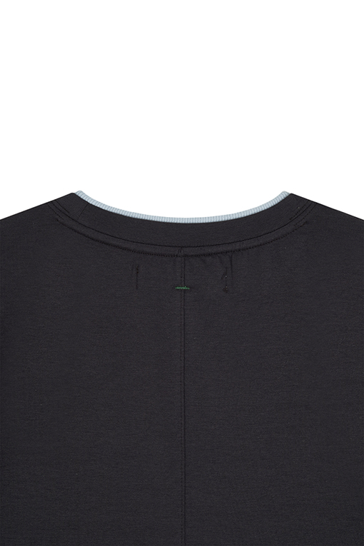 https://img.benettonmall.com/PARTS/KB/25F/BATSY1541DG_MB_D5.jpg