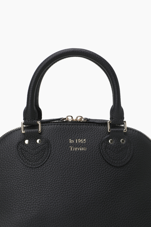 https://img.benettonmall.com/PARTS/KB/25F/BCBG01541BK_MB_D3.jpg