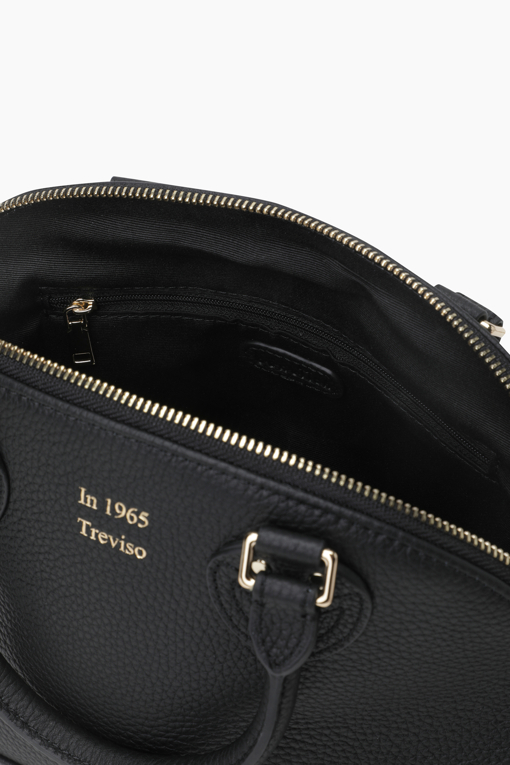 https://img.benettonmall.com/PARTS/KB/25F/BCBG01541BK_MB_D6.jpg