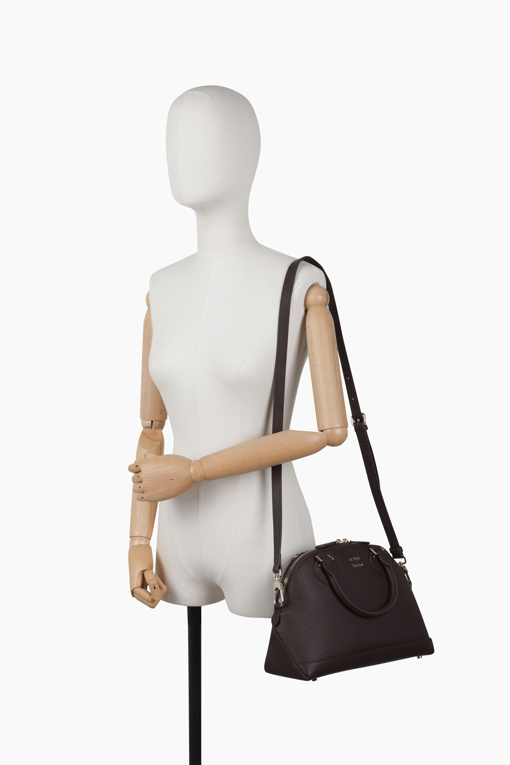 https://img.benettonmall.com/PARTS/KB/25F/BCBG01541BR_MB_D8.jpg