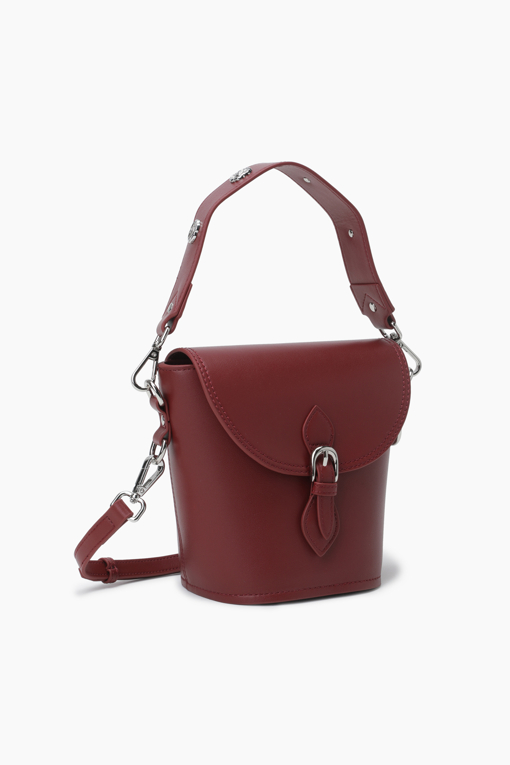 https://img.benettonmall.com/PARTS/KB/25F/BCBG02541WI_MB_D1.jpg