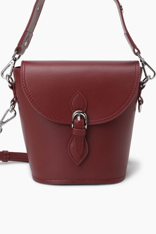 https://img.benettonmall.com/PARTS/KB/25F/BCBG02541WI_MB_D3.jpg