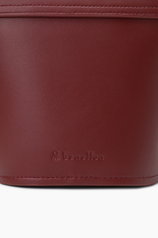 https://img.benettonmall.com/PARTS/KB/25F/BCBG02541WI_MB_D5.jpg