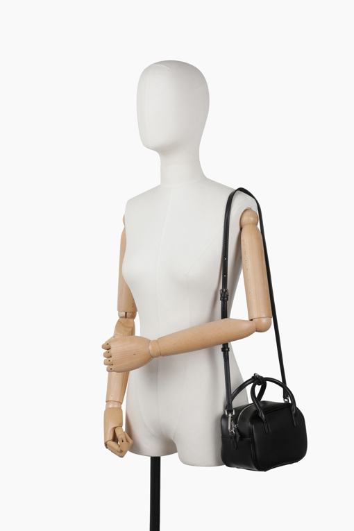 https://img.benettonmall.com/PARTS/KB/25F/BCBG07541BK_MB_D8.jpg