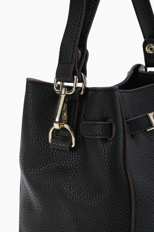 https://img.benettonmall.com/PARTS/KB/25F/BCBG10541BK_MB_D4.jpg