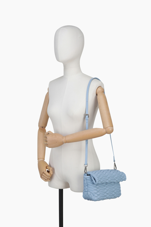https://img.benettonmall.com/PARTS/KB/25F/BCBG14541LB_MB_D7.jpg