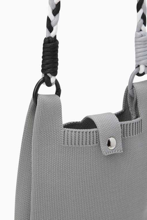https://img.benettonmall.com/PARTS/KB/25F/BCBG16541GR_MB_D4.jpg
