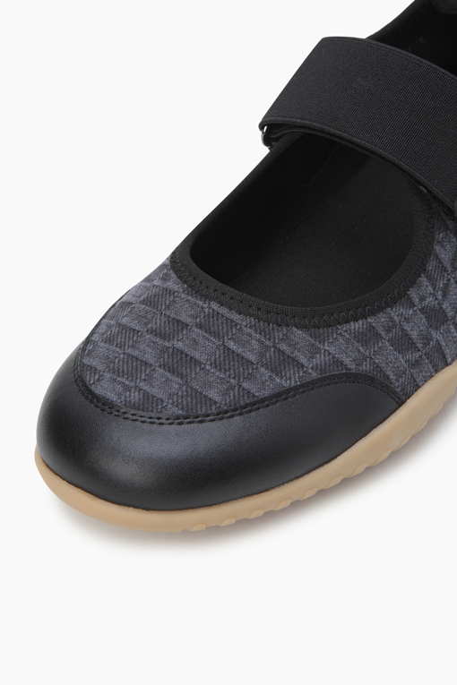 https://img.benettonmall.com/PARTS/KB/25F/BCSH02541BK_MB_D2.jpg