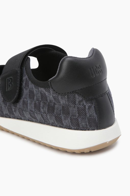 https://img.benettonmall.com/PARTS/KB/25F/BCSH02541BK_MB_D4.jpg