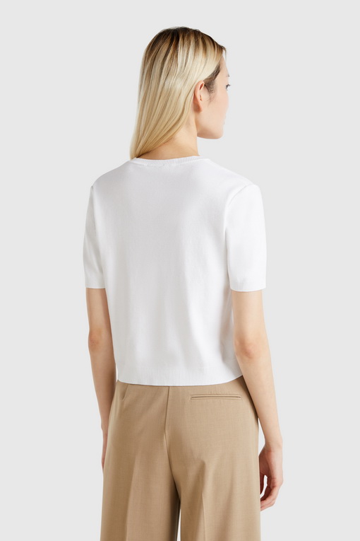 https://img.benettonmall.com/PARTS/KB/25S/1091D10D5101_MB_D1.jpg