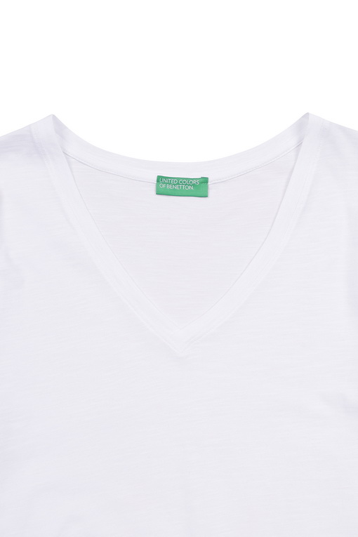 https://img.benettonmall.com/PARTS/KB/25S/3BVXD400HWH3_MB_D2.jpg
