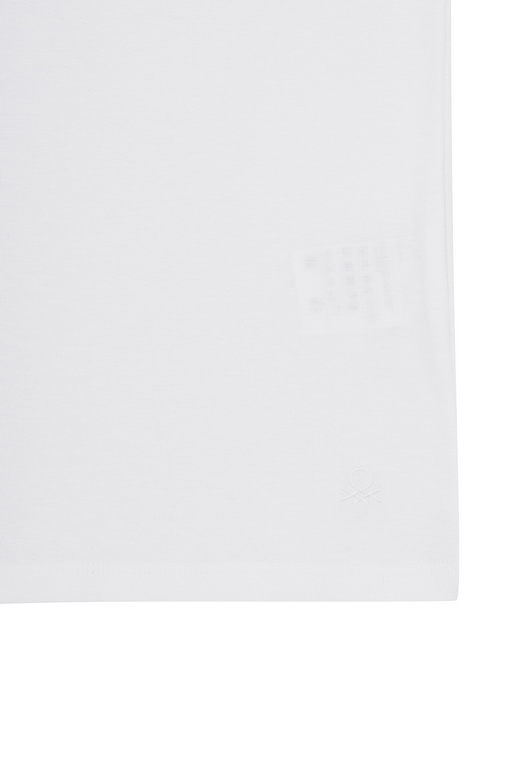 https://img.benettonmall.com/PARTS/KB/25S/3GA2E16A0WH3_MB_D3.jpg