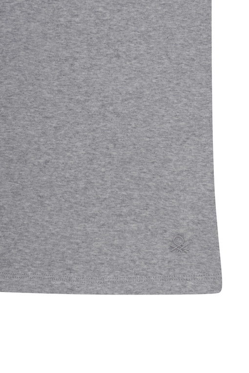 https://img.benettonmall.com/PARTS/KB/25S/3GA2E16A1MG3_MB_D3.jpg