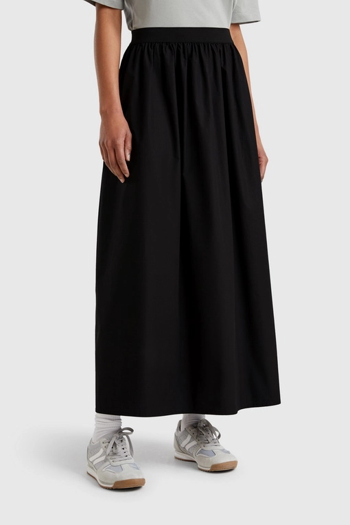 https://img.benettonmall.com/PARTS/KB/25S/4TPUD004I100_MB.jpg