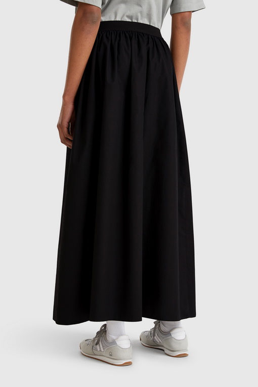 https://img.benettonmall.com/PARTS/KB/25S/4TPUD004I100_MB_D1.jpg