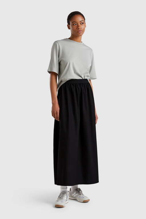 https://img.benettonmall.com/PARTS/KB/25S/4TPUD004I100_MB_D2.jpg
