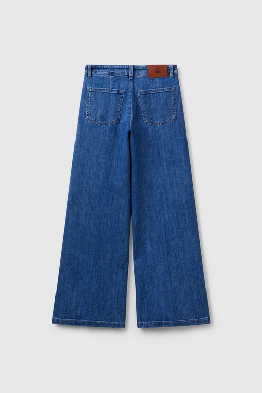 https://img.benettonmall.com/PARTS/KB/25S/4TUT574X5902_MB_D4.jpg