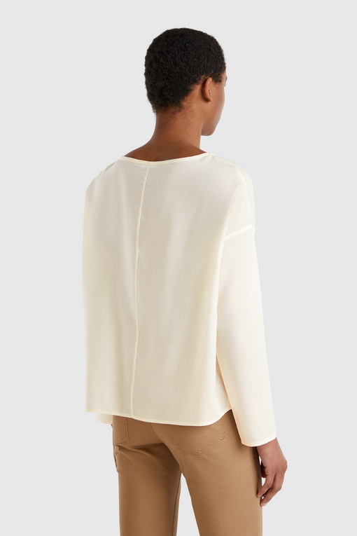 https://img.benettonmall.com/PARTS/KB/25S/52M9DQ0B70R2_MB_D1.jpg