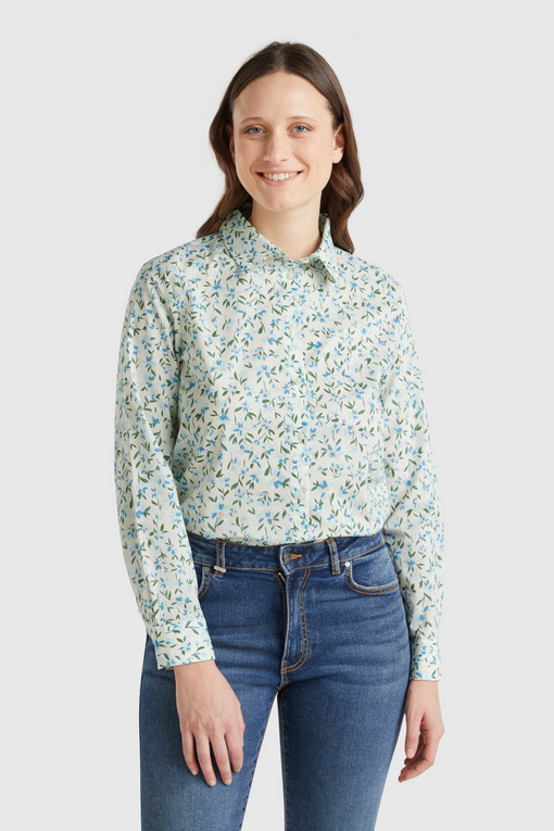 https://img.benettonmall.com/PARTS/KB/25S/5Q6SDQ0AY65Y_MB_D2.jpg