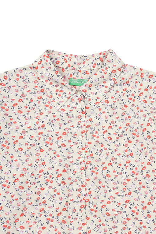 https://img.benettonmall.com/PARTS/KB/25S/5T17DQ0AZ65R_MB_D2.jpg