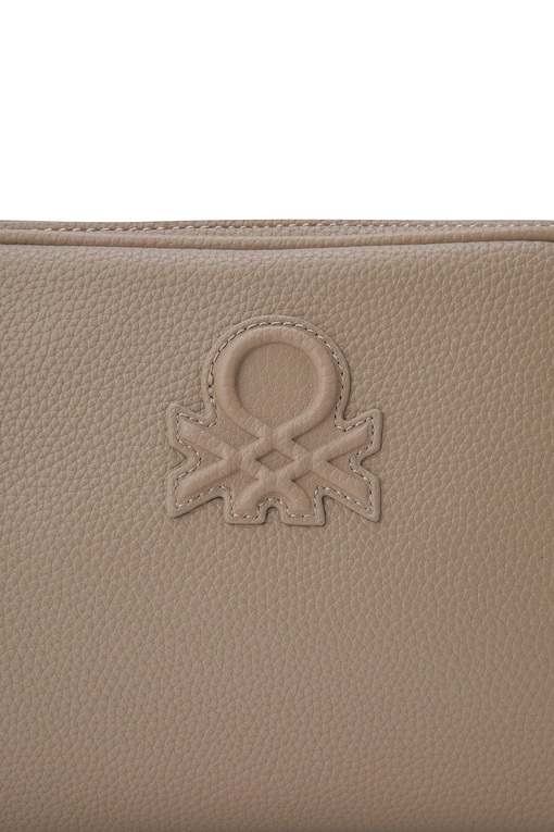 https://img.benettonmall.com/PARTS/KB/25S/618UDY06Z393_MB_D3.jpg