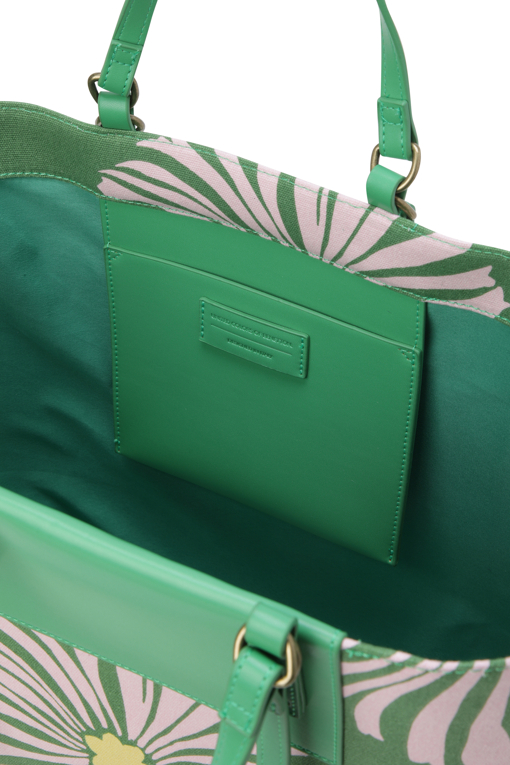 https://img.benettonmall.com/PARTS/KB/25S/66GRDY07W0R8_MB_D5.jpg
