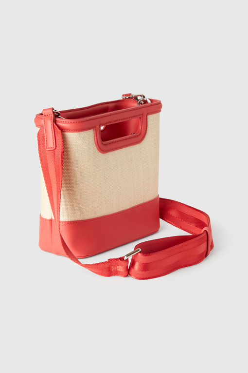 https://img.benettonmall.com/PARTS/KB/25S/67O1DY07Q136_MB_D1.jpg