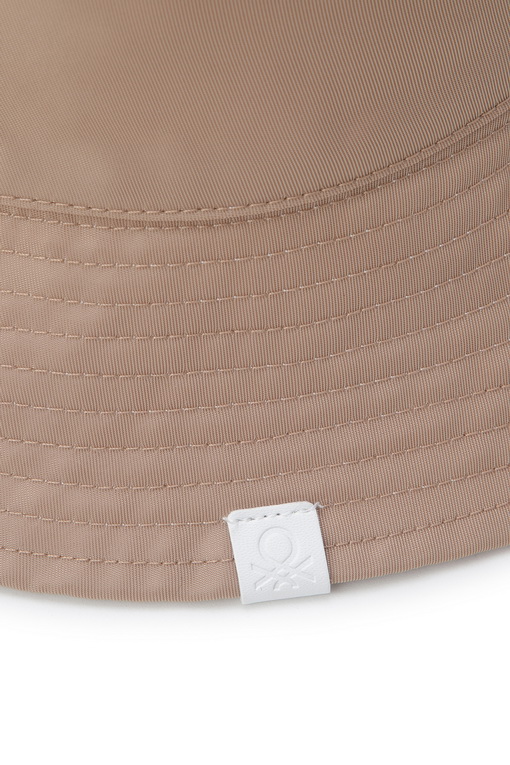 https://img.benettonmall.com/PARTS/KB/25S/6K2VDA0133N4_MB_D3.jpg