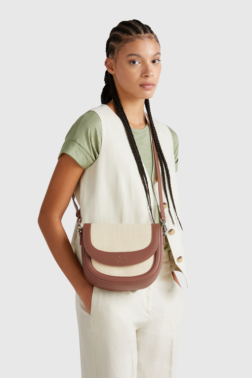 https://img.benettonmall.com/PARTS/KB/25S/6NYFDY07R0B1_MB_D3.jpg