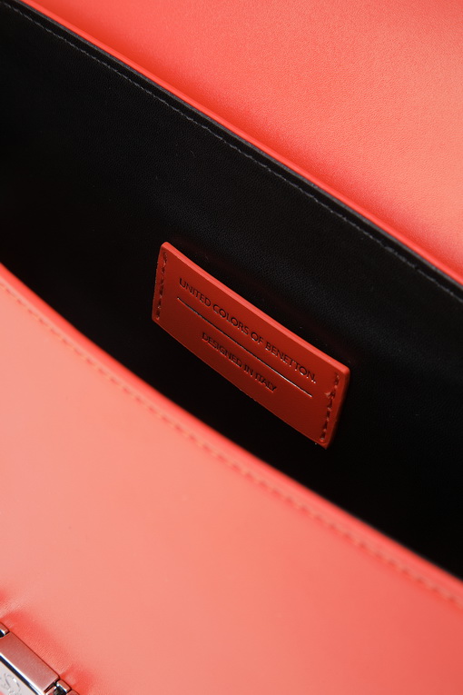 https://img.benettonmall.com/PARTS/KB/25S/6QTUDY07317W_MB_D5.jpg