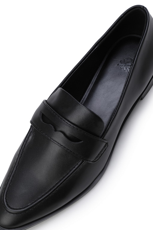 https://img.benettonmall.com/PARTS/KB/25S/8NOGDD03H100_MB_D3.jpg