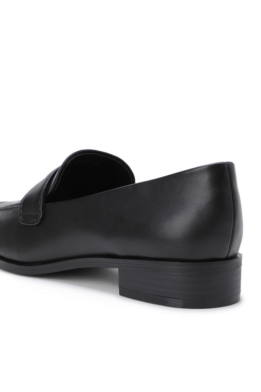https://img.benettonmall.com/PARTS/KB/25S/8NOGDD03H100_MB_D4.jpg