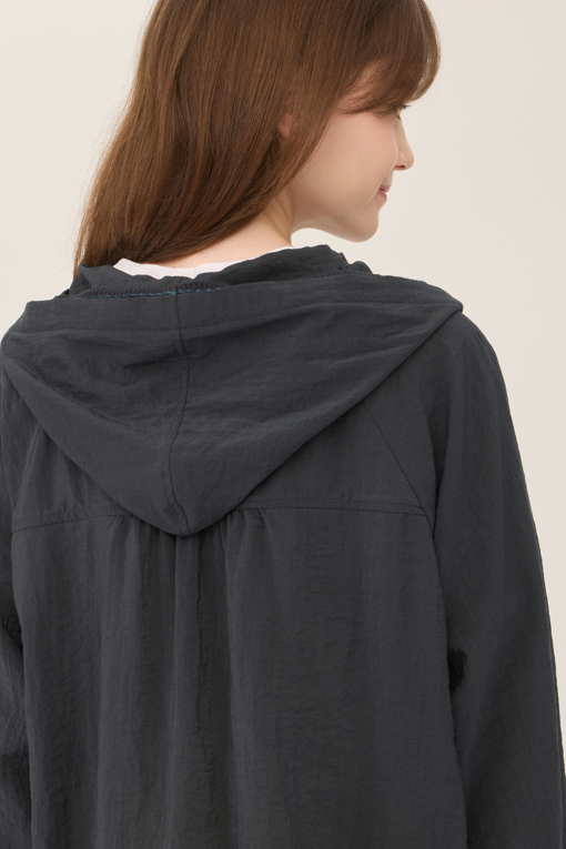 https://img.benettonmall.com/PARTS/KB/25S/BABL66531DG_MB_D4.jpg