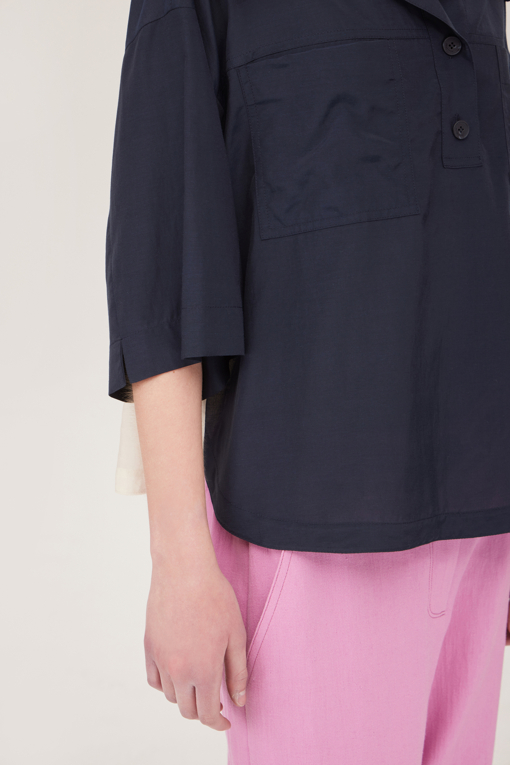 https://img.benettonmall.com/PARTS/KB/25S/BABL69531DN_MB_D4.jpg