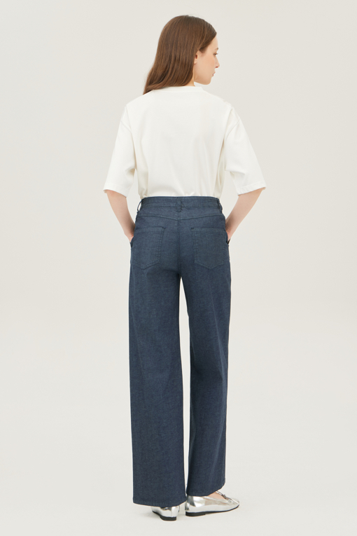https://img.benettonmall.com/PARTS/KB/25S/BADP53531NY_MB_D1.jpg