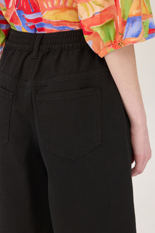 https://img.benettonmall.com/PARTS/KB/25S/BADP54531BK_MB_D4.jpg