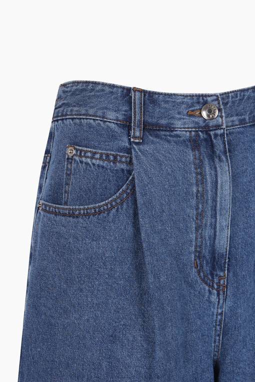https://img.benettonmall.com/PARTS/KB/25S/BADP56531IN_MB_D2.jpg