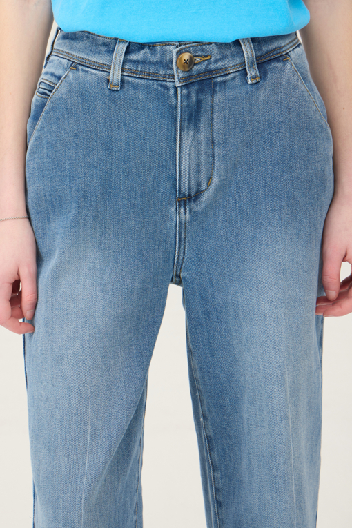 https://img.benettonmall.com/PARTS/KB/25S/BADP62531IN_MB_D2.jpg