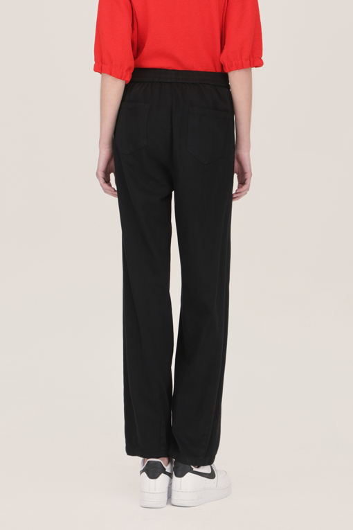 https://img.benettonmall.com/PARTS/KB/25S/BADP63531BK_MB_D1.jpg