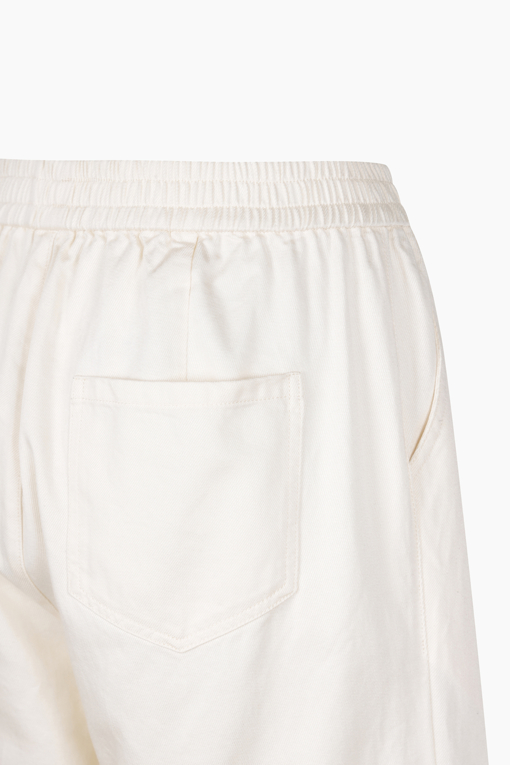 https://img.benettonmall.com/PARTS/KB/25S/BADP63531IV_MB_D3.jpg