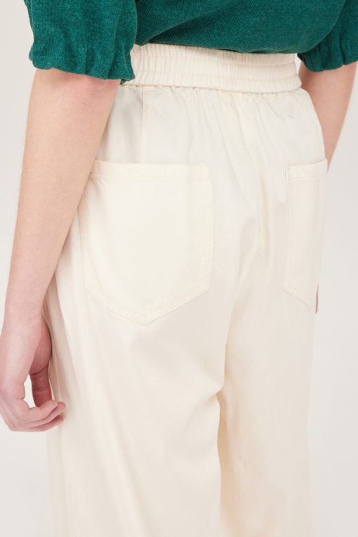 https://img.benettonmall.com/PARTS/KB/25S/BADP63531IV_MB_D4.jpg