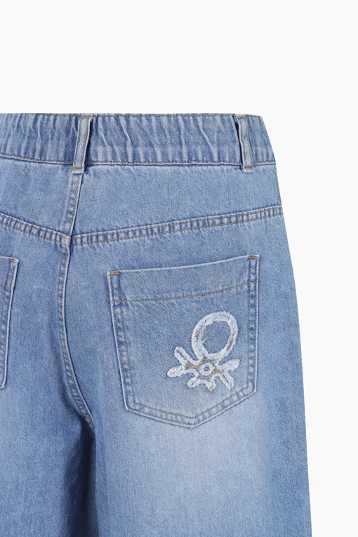 https://img.benettonmall.com/PARTS/KB/25S/BADP72531IN_MB_D3.jpg