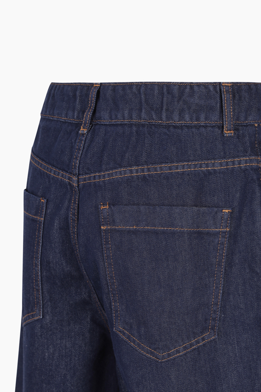 https://img.benettonmall.com/PARTS/KB/25S/BADP95531NY_MB_D13.jpg