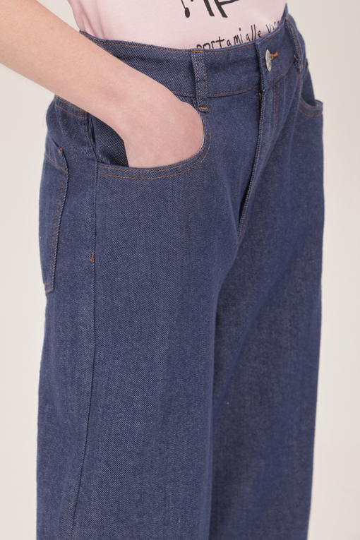 https://img.benettonmall.com/PARTS/KB/25S/BADP99531IN_MB_D3.jpg