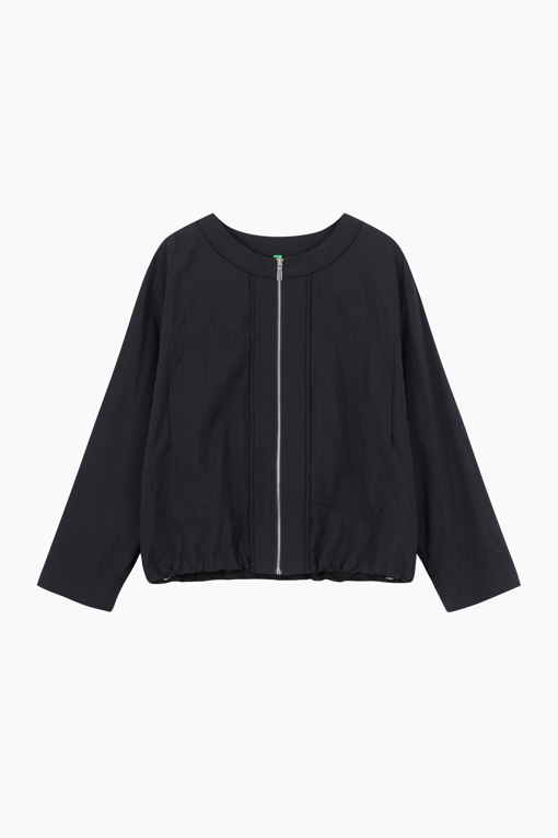 https://img.benettonmall.com/PARTS/KB/25S/BAJP57531BK_MB_D10.jpg