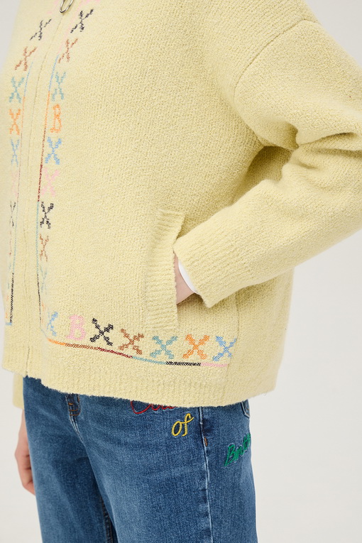 https://img.benettonmall.com/PARTS/KB/25S/BAKC07511YE_MB_D4.jpg