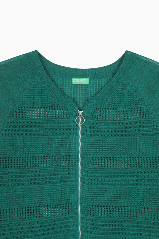 https://img.benettonmall.com/PARTS/KB/25S/BAKC64531GN_MB_D2.jpg